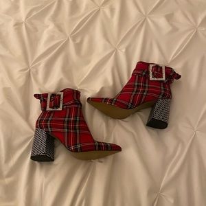 Betsy Johnson Booties Size 7